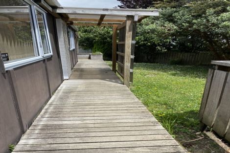 Photo of property in 57 View Road, Henderson, Auckland, 0612