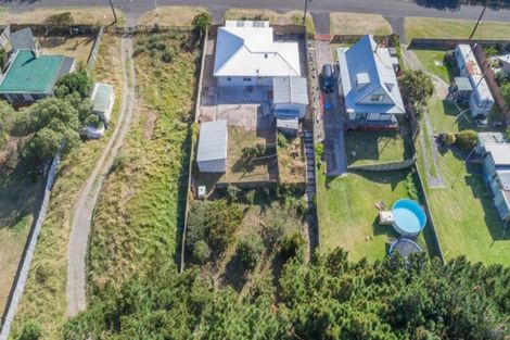 Photo of property in 40 Himatangi Street, Himatangi Beach, Foxton, 4891