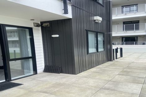 Photo of property in 1/11 Carlos Drive, Flat Bush, Auckland, 2016