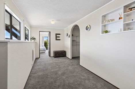 Photo of property in 9 Fillbridge Way, Karori, Wellington, 6012