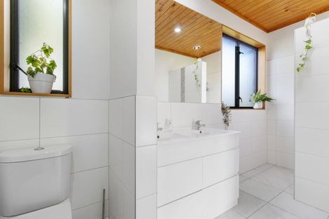 Photo of property in 58 Saint Kilda Road, Cambridge, 3493