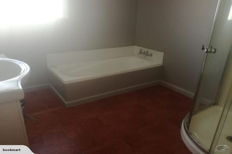 Photo of property in 918 Avonside Drive, Avondale, Christchurch, 8061