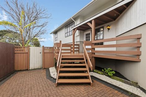 Photo of property in 7 Glen Vista Place, Bayview, Auckland, 0629