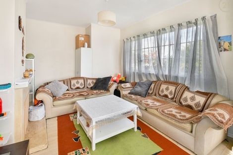 Photo of property in 1/5 Hill Road, Papatoetoe, Auckland, 2025