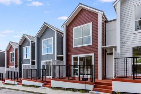 Photo of property in 49 Cleat Street, Whitby, Porirua, 5024