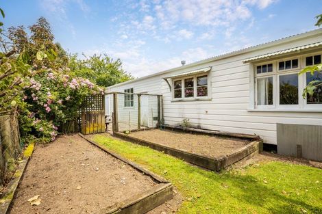 Photo of property in 26 Takiroa Street, Urenui, 4375