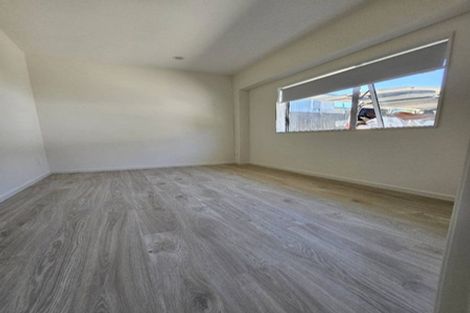 Photo of property in 69a Farquhar Road, Glendene, Auckland, 0602
