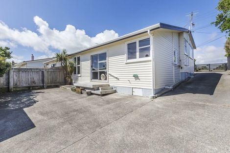 Photo of property in 55a Herewini Street, Titahi Bay, Porirua, 5022