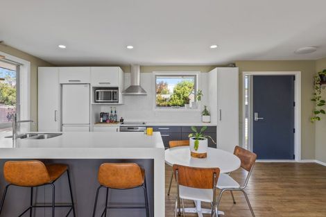 Photo of property in 2/126a Middlepark Road, Sockburn, Christchurch, 8042