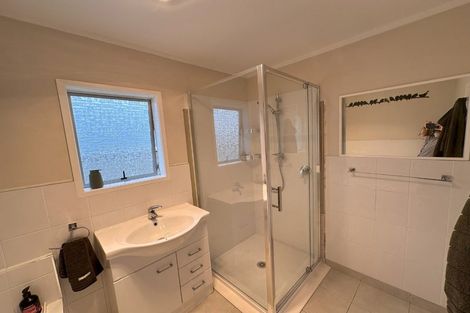 Photo of property in 1/10 Salem Place, Torbay, Auckland, 0630