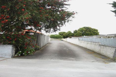 Photo of property in 1/4044 Great North Road, Glen Eden, Auckland, 0602