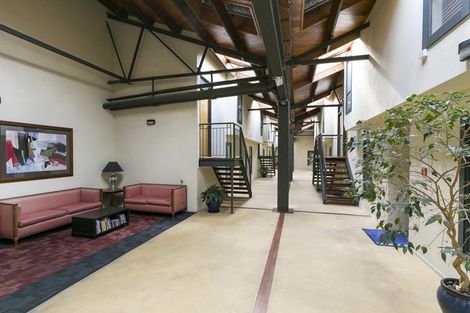 Photo of property in Metro Apartments, 5/220 Thorndon Quay, Pipitea, Wellington, 6011