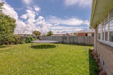 Photo of property in 15 Lambeth Crescent, Northcote, Christchurch, 8052