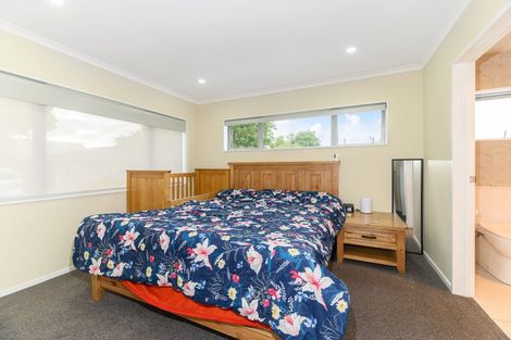 Photo of property in 20d Kelwyn Road, Kelston, Auckland, 0602