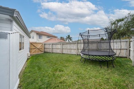 Photo of property in 1/12 Marbeth Court, Botany Downs, Auckland, 2010