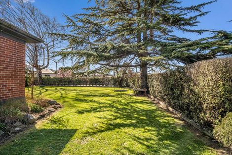 Photo of property in 121 Selwyn Street, Somerfield, Christchurch, 8024