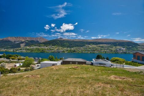 Photo of property in 10 Red Deer Rise, Kelvin Heights, Queenstown, 9300