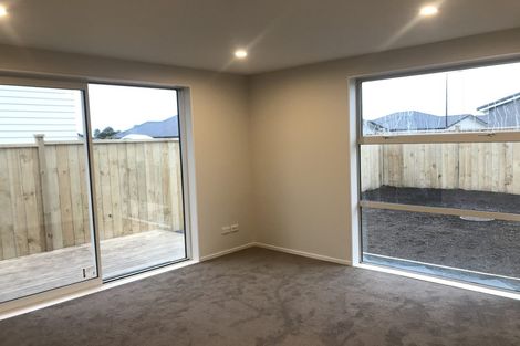 Photo of property in 23 Karokaro Road, Takanini, 2112