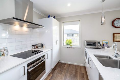 Photo of property in 25 Tarata Grove, Lansdowne, Masterton, 5810