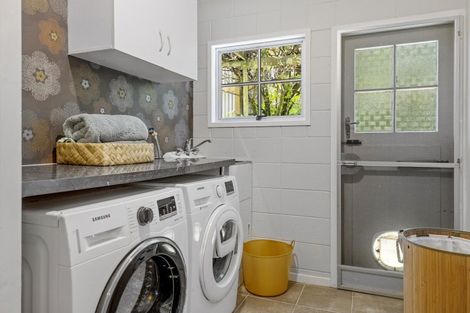 Photo of property in 16 Glengarry Place, Hilltop, Taupo, 3330