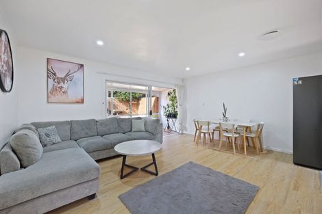 Photo of property in 20b Dale Crescent, Pakuranga, Auckland, 2010