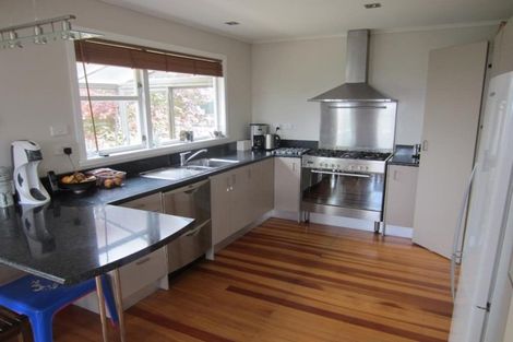Photo of property in 3 Bede Grove, Tawa, Wellington, 5028