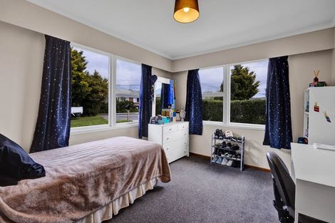 Photo of property in 261 Huatoki Street, Upper Vogeltown, New Plymouth, 4310