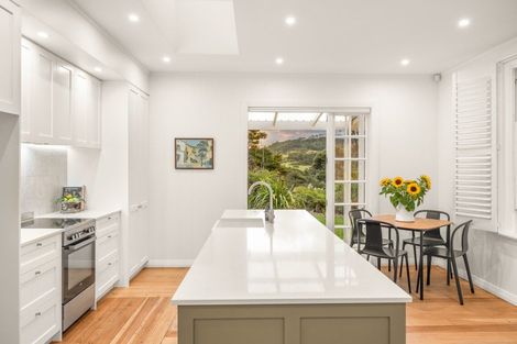 Photo of property in 1223 Old North Road, Helensville, 0875