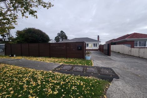 Photo of property in 13 Great South Road, Papatoetoe, Auckland, 2025