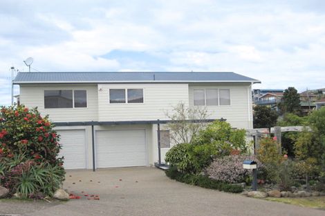 Photo of property in 1 Ridge Road, Tairua, 3508