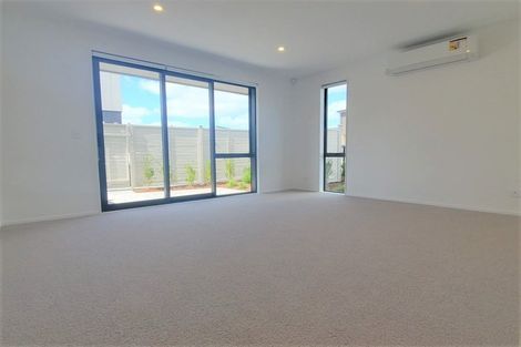 Photo of property in 38 Gosper Road, Takanini, 2112