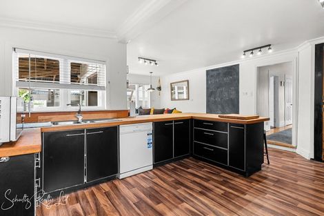 Photo of property in 17 Franklin Road, Paparoa, 0571