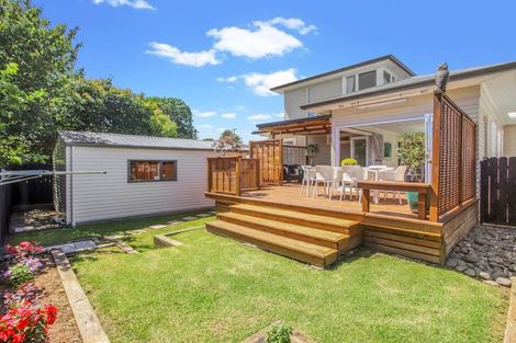 Photo of property in 52 Moana Avenue, Onehunga, Auckland, 1061