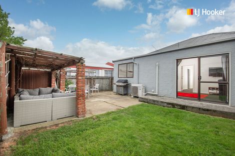 Photo of property in 101 Oxford Street, South Dunedin, Dunedin, 9012