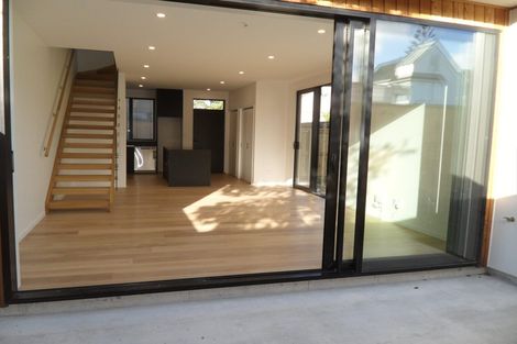 Photo of property in 16 Inglis Street, Seatoun, Wellington, 6022