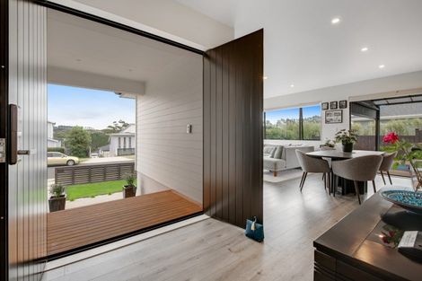 Photo of property in 22 Takurua Terrace, Orewa, 0931