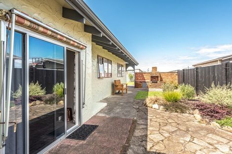 Photo of property in 53 Hinau Street, Castlecliff, Whanganui, 4501