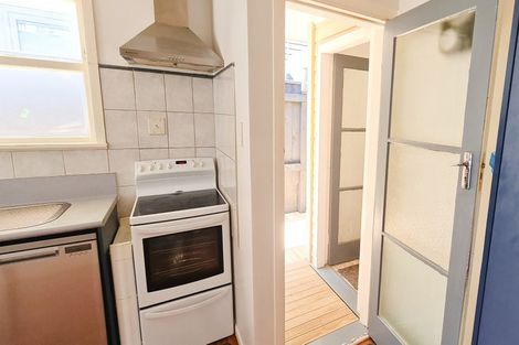 Photo of property in 50 Batchelor Street, Newlands, Wellington, 6037