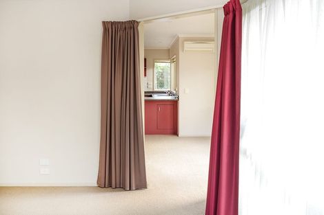 Photo of property in 41 Caulfield Place, Pukehangi, Rotorua, 3015