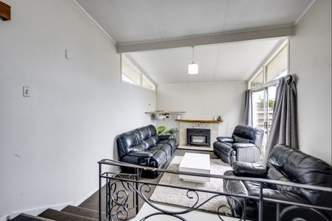 Photo of property in 51 Liverpool Crescent, Flaxmere, Hastings, 4120