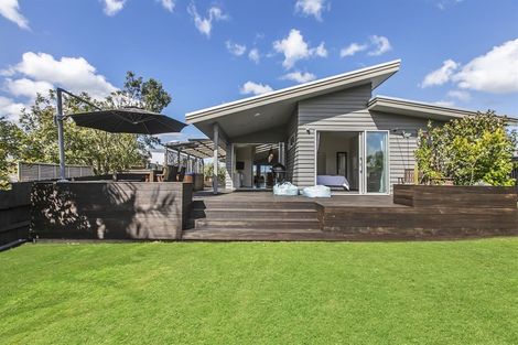 Photo of property in 31 Stillwater Crescent, Stillwater, Silverdale, 0993