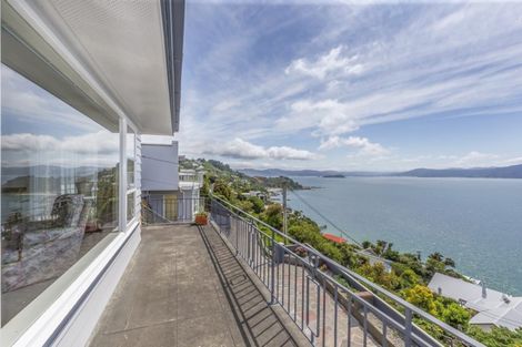 Photo of property in 10 Tai Paku Paku Road, Karaka Bays, Wellington, 6022