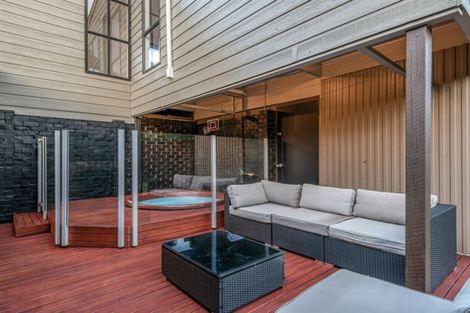 Photo of property in 72 Aberdeen Road, Campbells Bay, Auckland, 0620