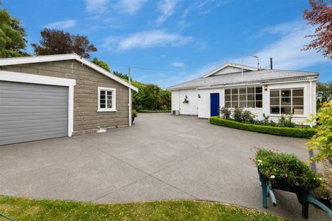 Photo of property in 2/71 Dyers Pass Road, Cashmere, Christchurch, 8022