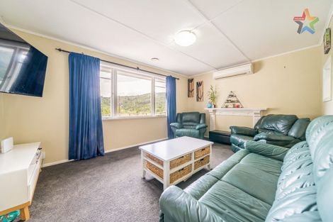 Photo of property in 32a Kopara Grove, Stokes Valley, Lower Hutt, 5019