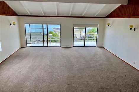 Photo of property in 51 Hadfield Street, Beach Haven, Auckland, 0626