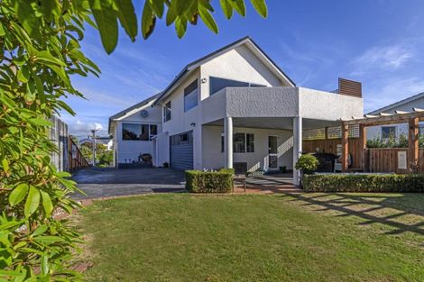 Photo of property in 8 Barrett Street, Westown, New Plymouth, 4310