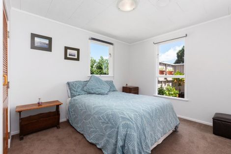 Photo of property in 5 Sunset Terrace, Waikanae Beach, Waikanae, 5036
