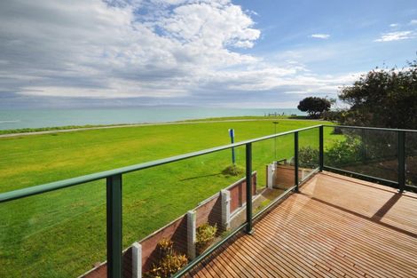 Photo of property in 26 Aputa Avenue, Te Puru, Thames, 3575