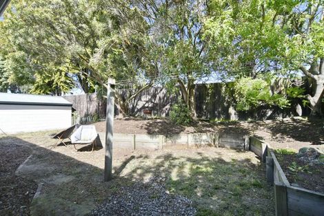Photo of property in 2/122a Hay Street, Bromley, Christchurch, 8062